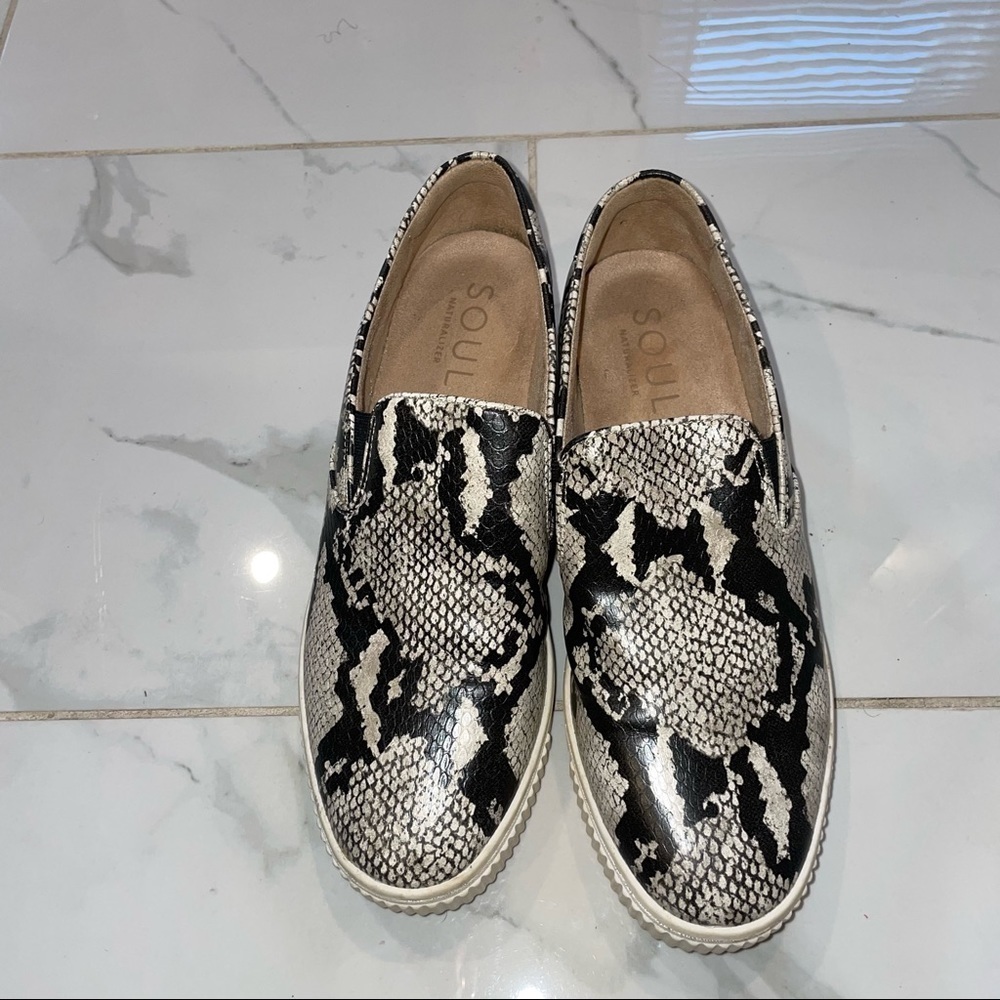 Soul Naturalizer Snake print sneaker’s